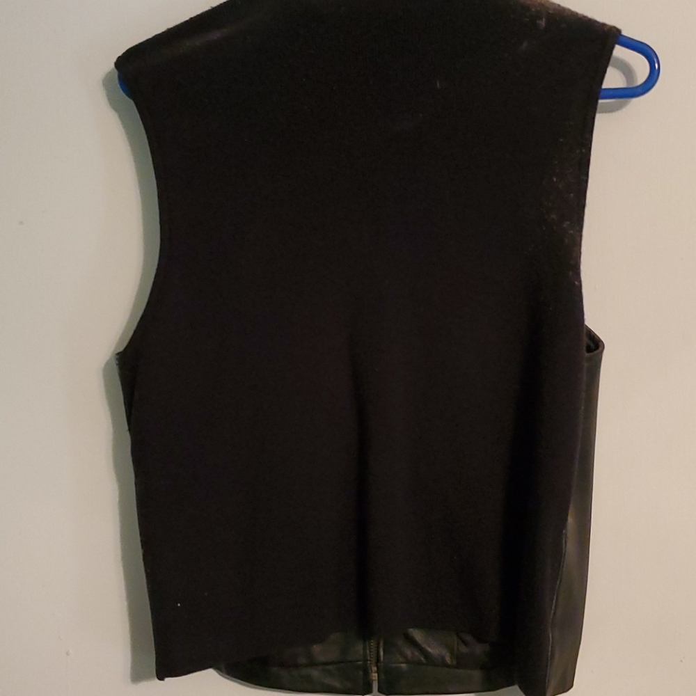 Vest - Picture 2 of 3
